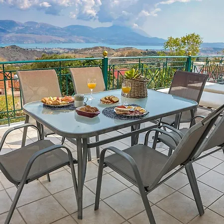 Theano - Family House In Lixouri, Kefalonia *