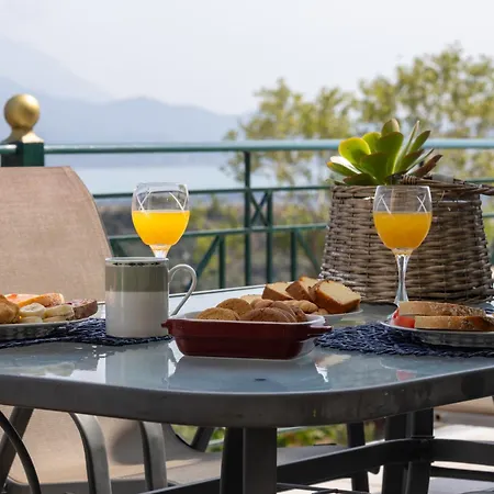 Apartment Theano - Family House In Lixouri, Kefalonia