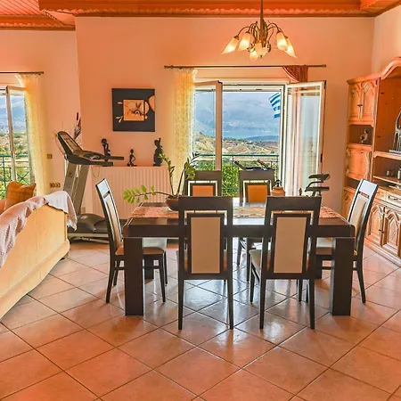 Theano - Family House In Lixouri, Kefalonia